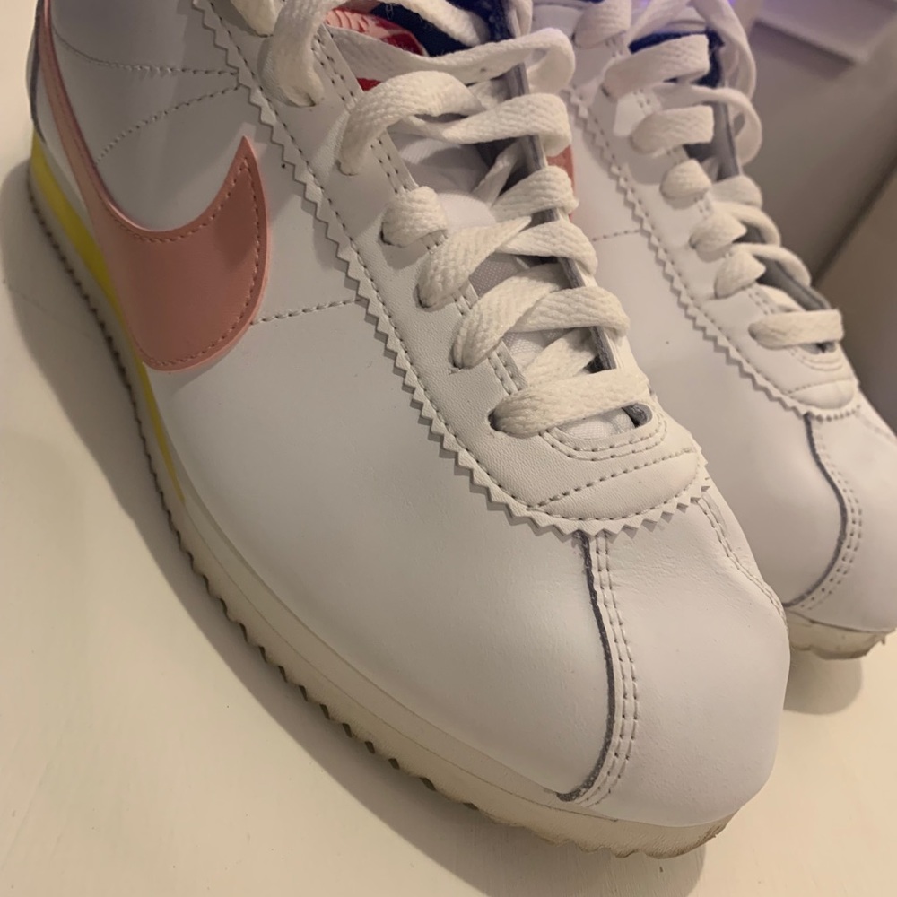 Nike Cortez - Picture 4 of 10